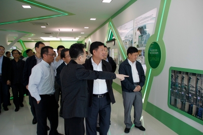 2012年，時(shí)任浙江省副省長毛光烈視察天通